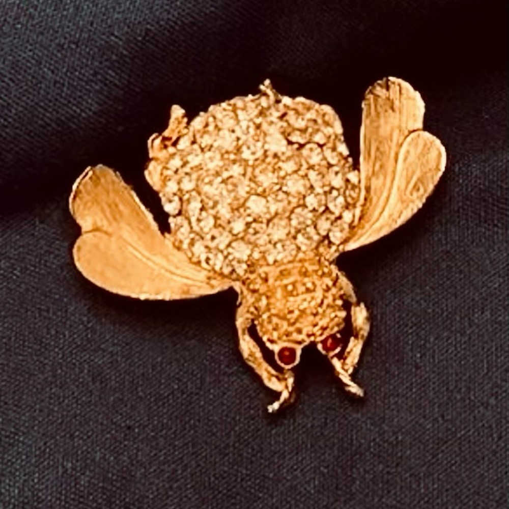 Brooch Vintage Bee Gold Tone